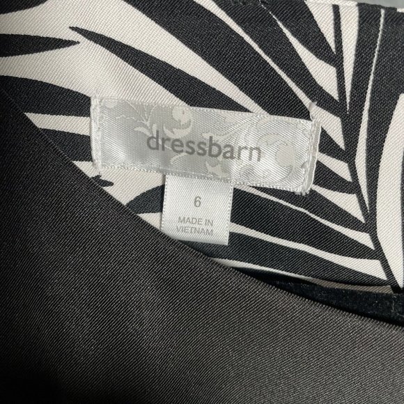 Dressbarn Womans Shift Dress Black White Zip Floral Career Church Size 6 - Picture 5 of 7